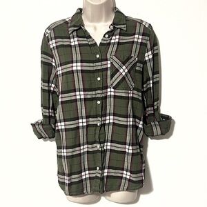 Express Boyfriend plaid flannel button down long sleeve shirt green white